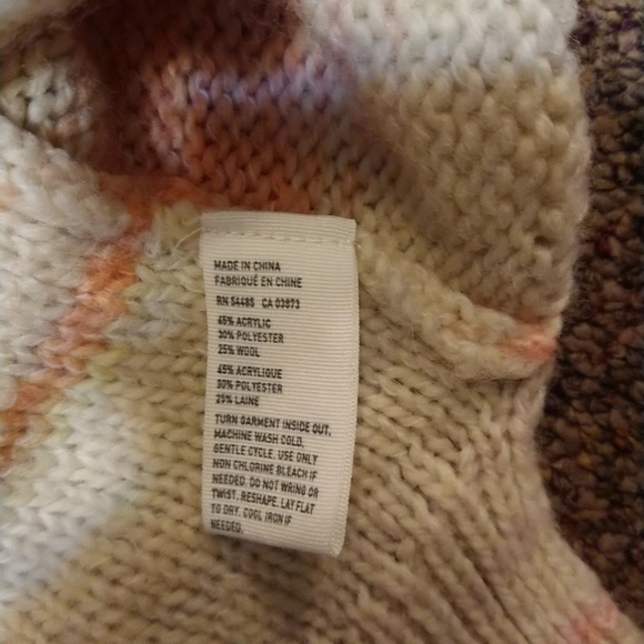 AE Sweater - Picture 4 of 6